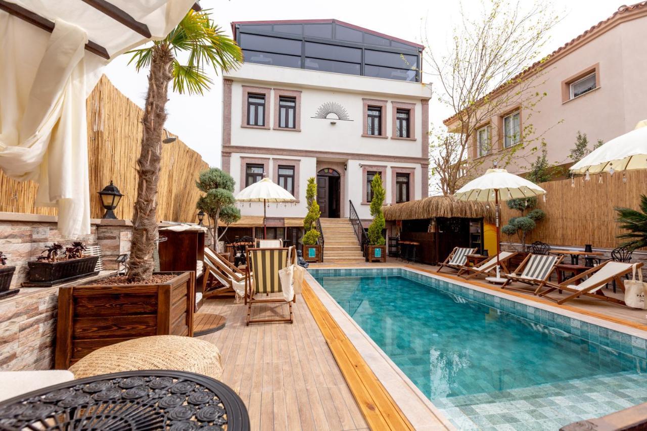 Parna Hotel Cunda Exterior photo