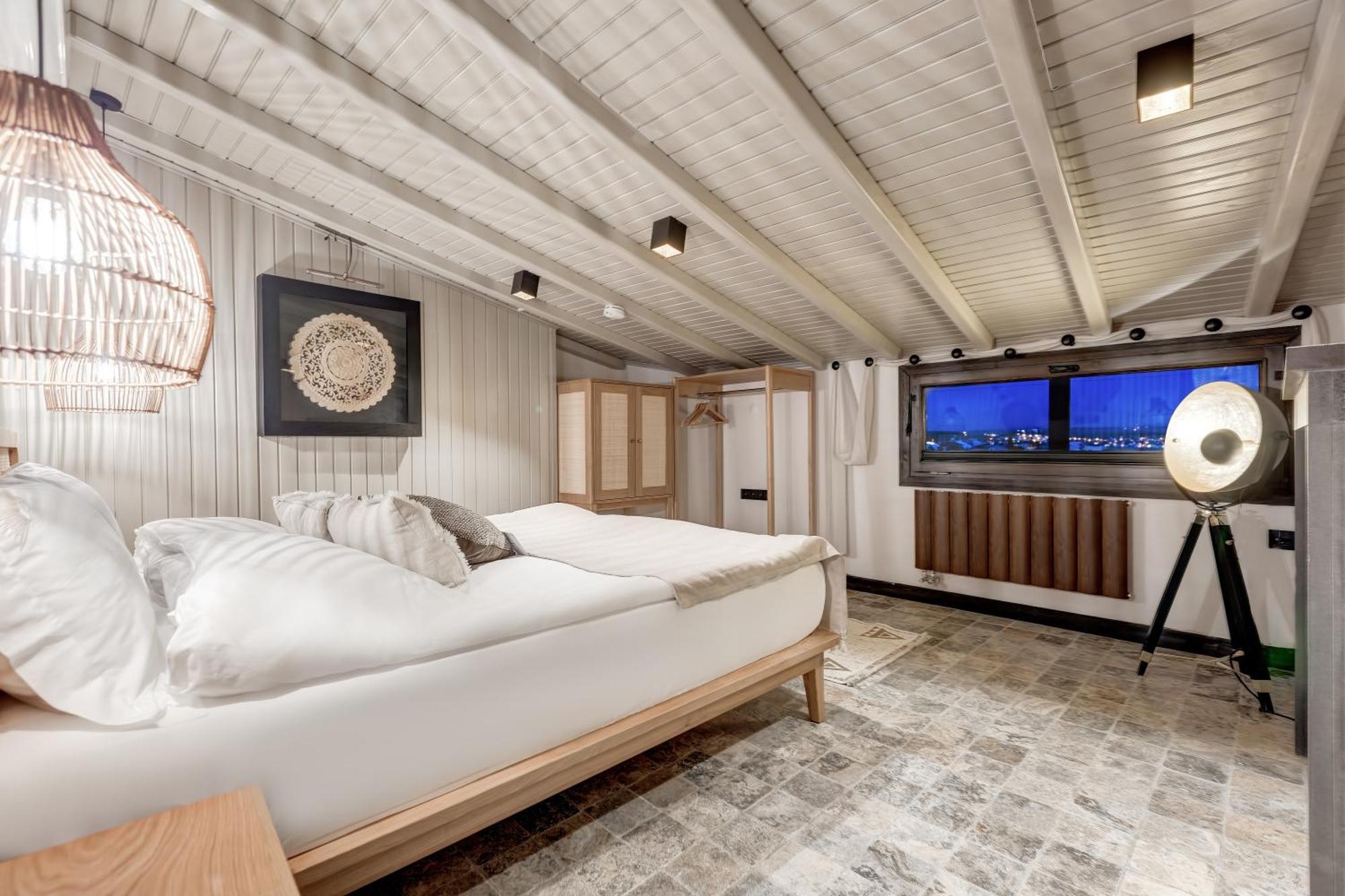 Parna Hotel Cunda Room photo