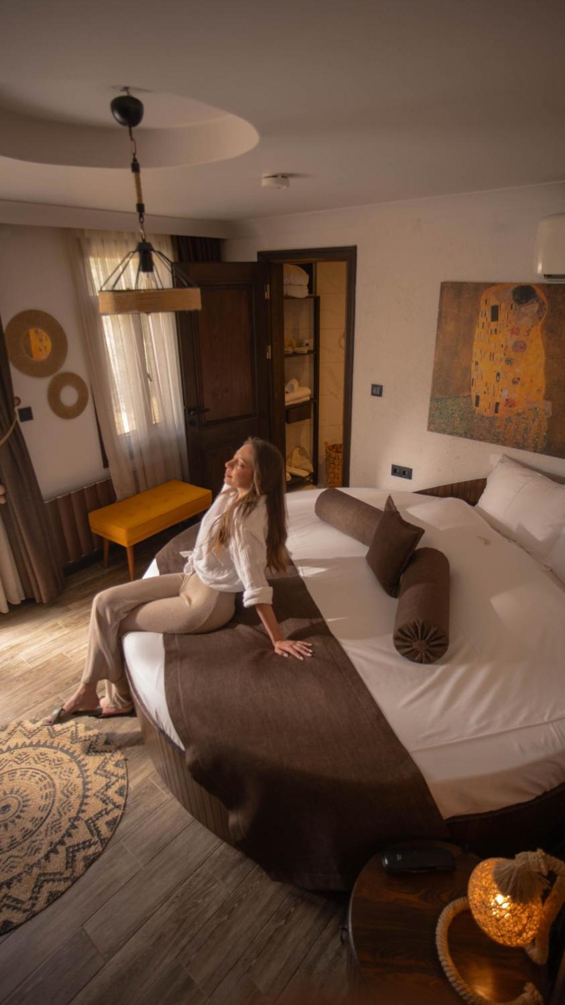 Parna Hotel Cunda Exterior photo