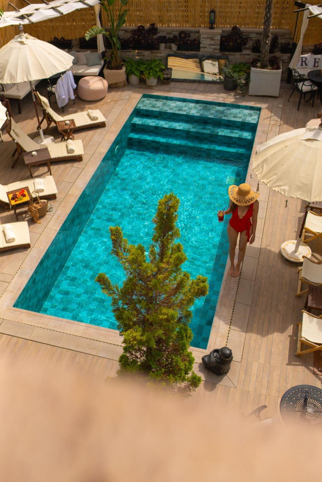 Parna Hotel Cunda Exterior photo